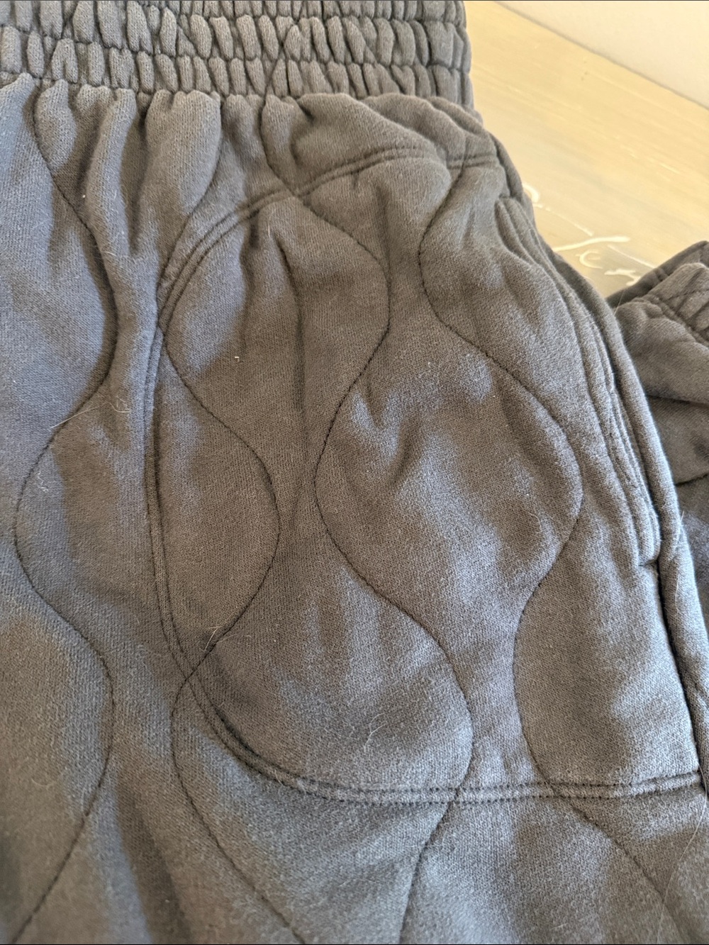 Quilted Wave-Pattern Sweatpants - Picture 4 of 5